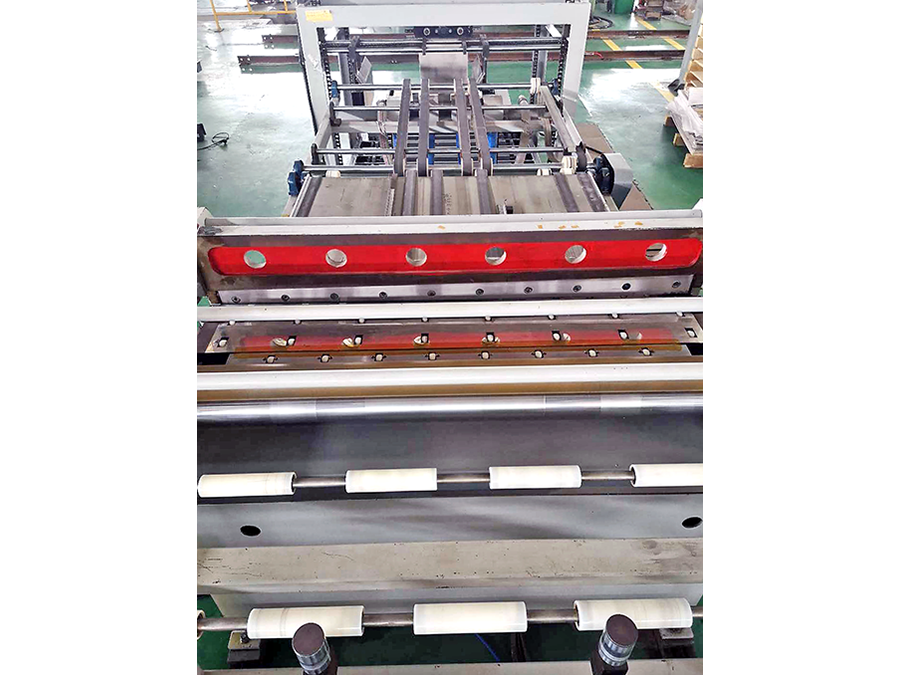 橫剪線-厚度0.1-0.8mm，寬度400-1200mm，長度公差±0.5mm，對角線公差±0.25mm，生產(chǎn)能力400噸/月